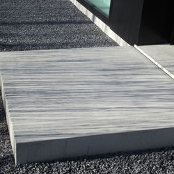bedrijfstuin-Duffel-minimalistisch-beton-kiezel